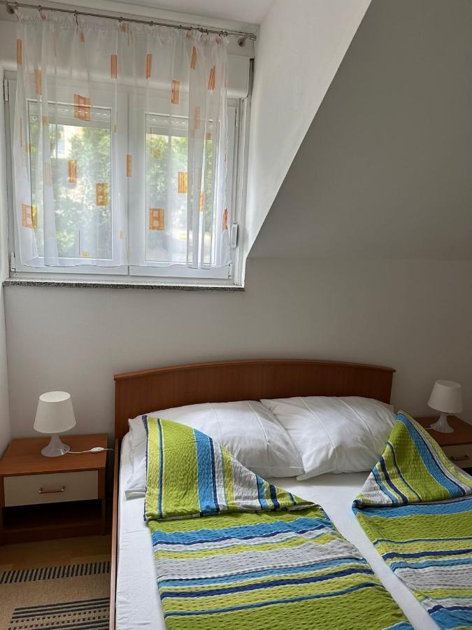 Apartmani Карлобаг Екстериор снимка