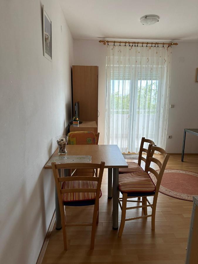 Apartmani Карлобаг Екстериор снимка
