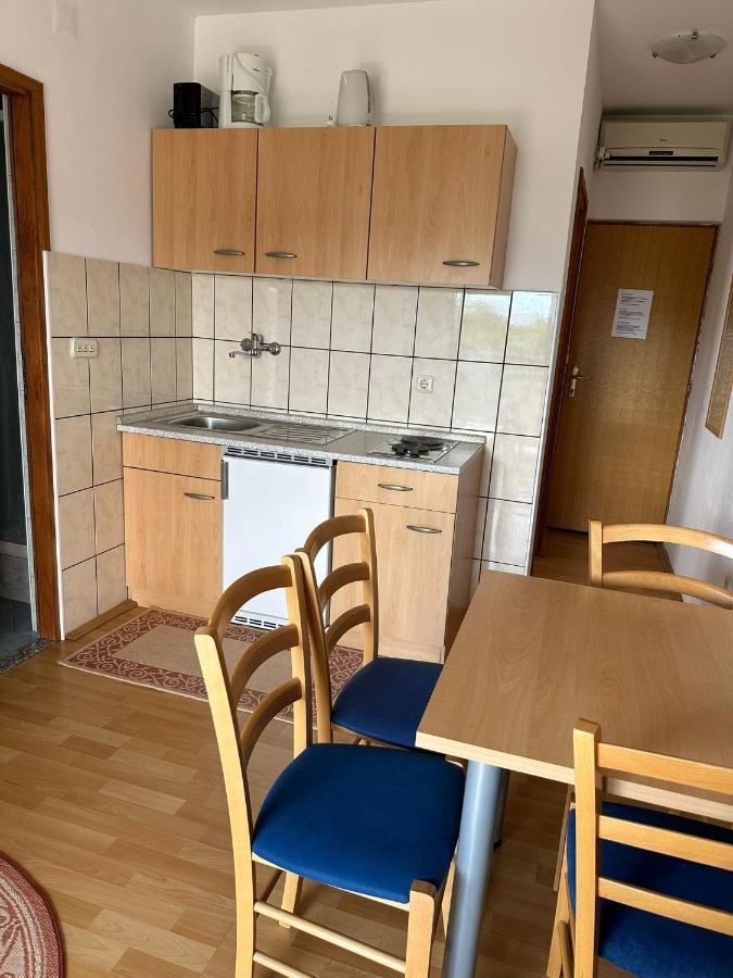 Apartmani Карлобаг Екстериор снимка